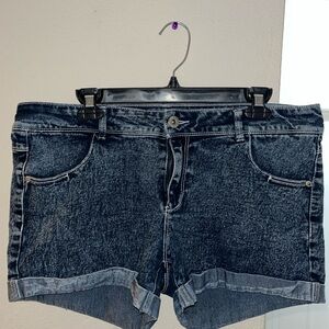 Women’s Sz 16 denim shorts